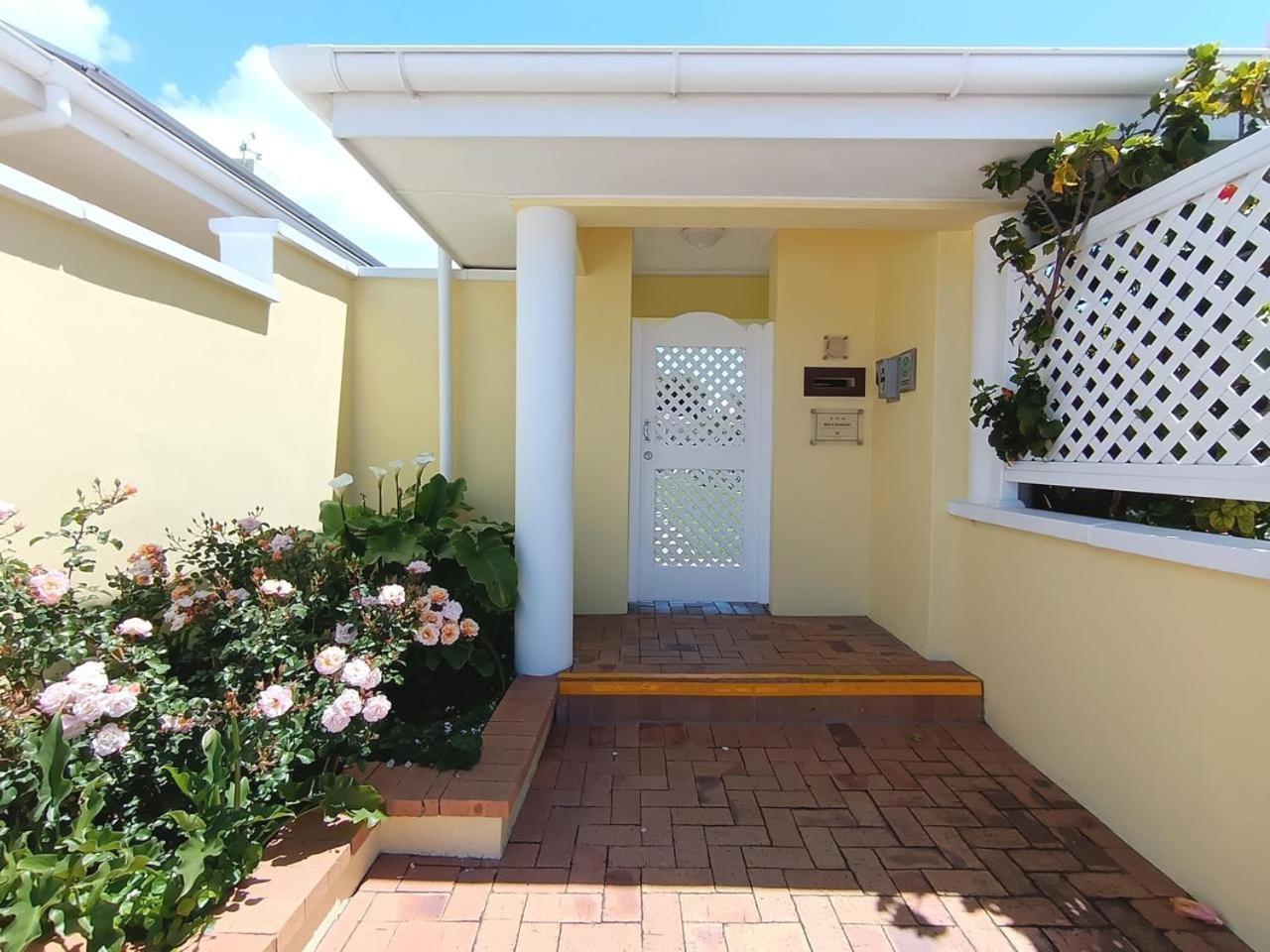 On The Bay Bed & Breakfast Port Elizabeth Exterior photo