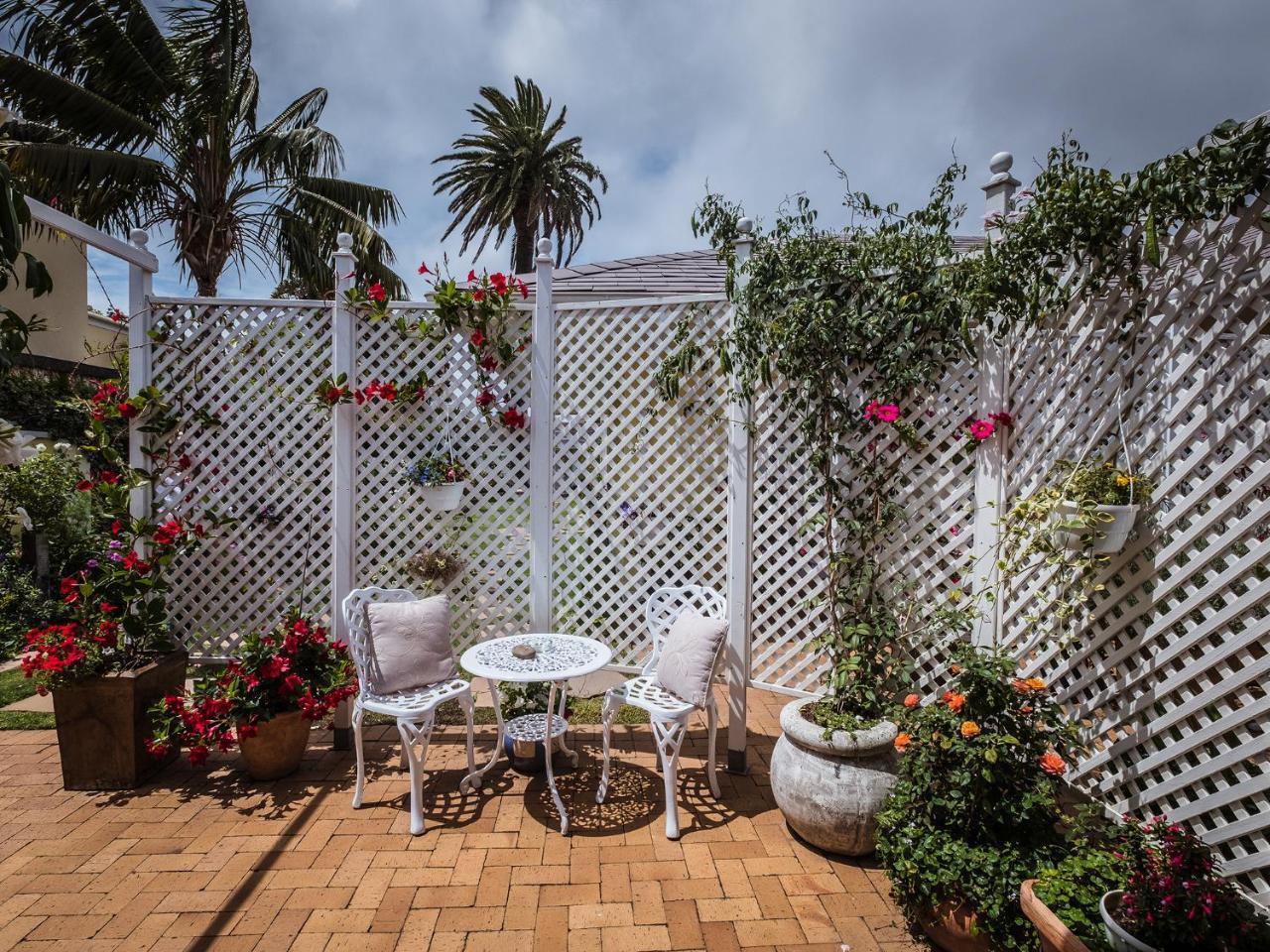 On The Bay Bed & Breakfast Port Elizabeth Exterior photo